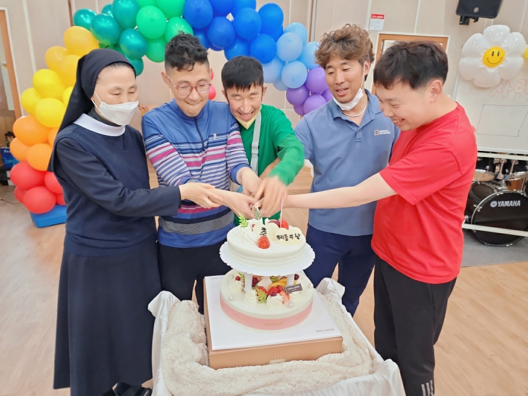 KakaoTalk_20230420_190829711_03.jpg