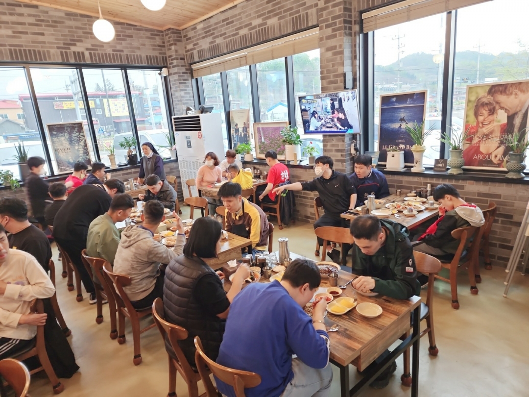 KakaoTalk_20230420_190829711_08.jpg