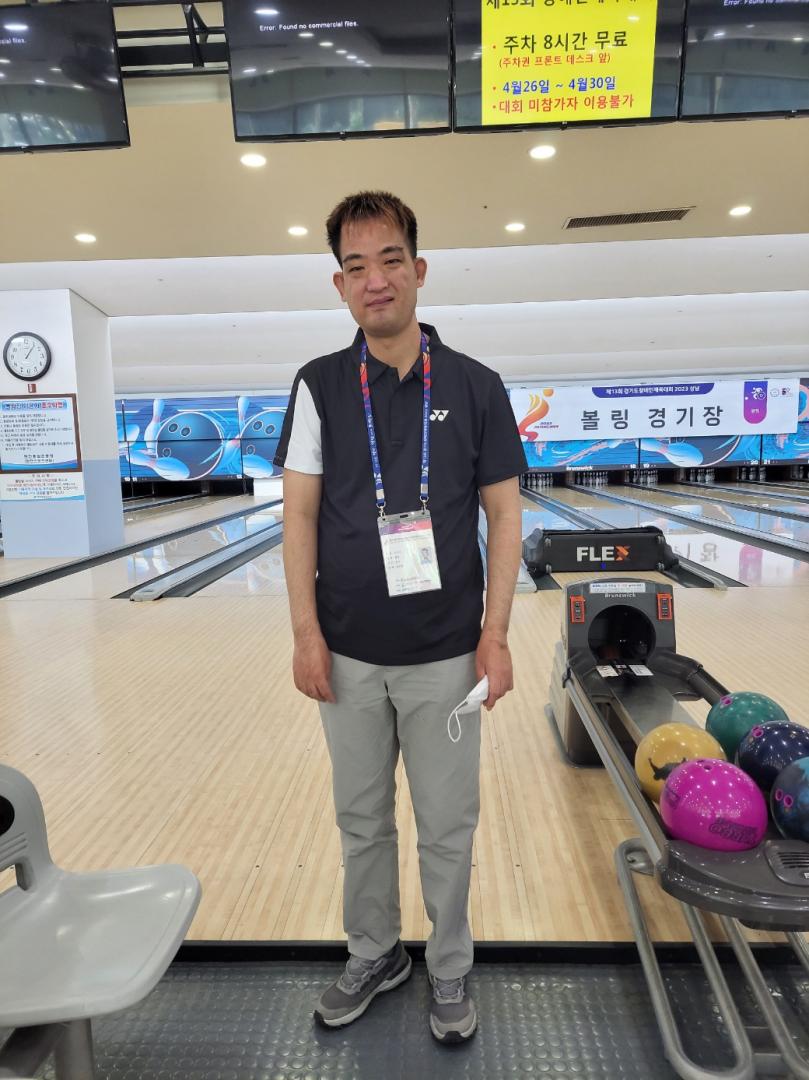 하이디의집 볼링대회.jpg